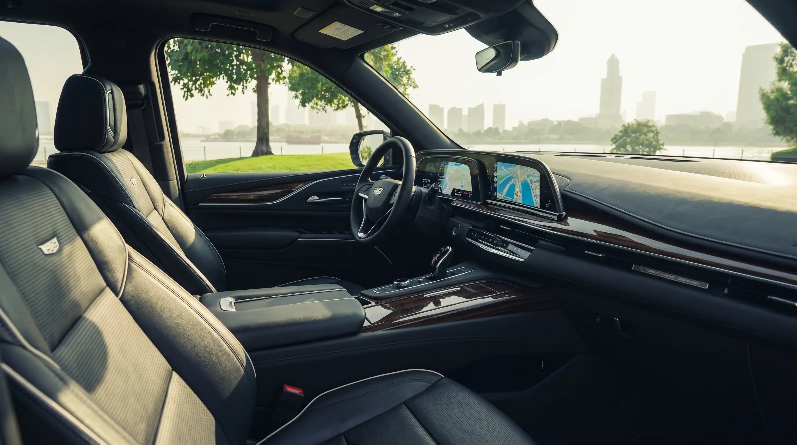 Cadillac Escalade — photo 5